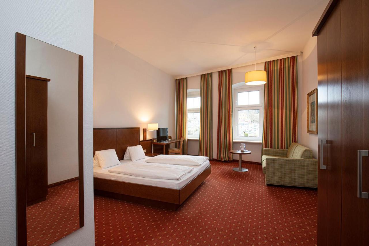 Keramikhotel Goldener Brunnen Gmunden Esterno foto